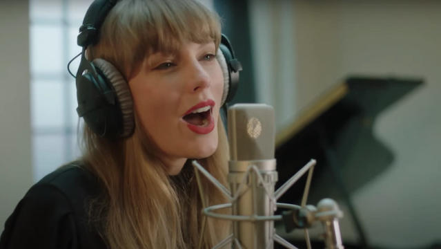 Taylor recording the new version of "Christmas Tree Farm"